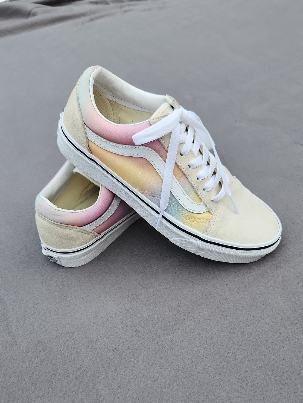 ​Vans Old Skool Aura Shift Pastel Gradient Skate Shoes Women's 7 / Men's 5.5